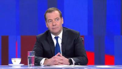 Медведев назвал единственный способ урегулирования конфликта в Карабахе