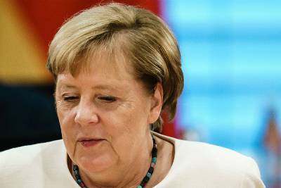Власти Германии подтвердили поездку Меркель к Навальному