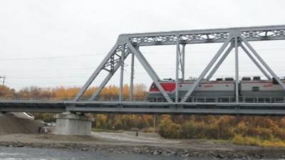 Новый железнодорожный мост открыли в Мурманской области