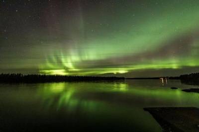 Сеть поразили фото Северного сияния в Финляндии (ФОТО)
