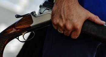 В Харовском районе нездоровый мужчина выстрелил в односельчанина из ружья