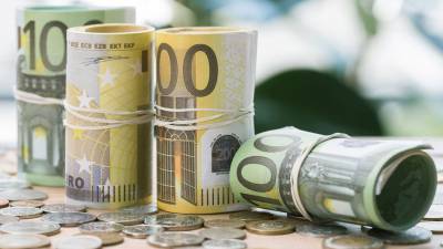 Евро превысил 92 рубля впервые с начала 2016 года