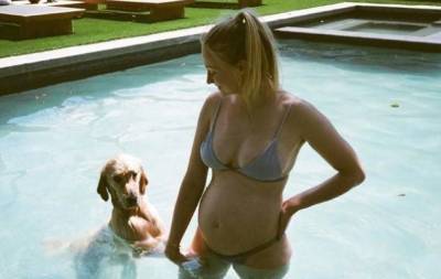Софи Тернер, звезда "Игры престолов", впервые показала фото, сделанные во время беременности