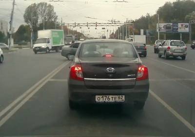 На Московском шоссе засняли «дрифтера» на «Приоре»