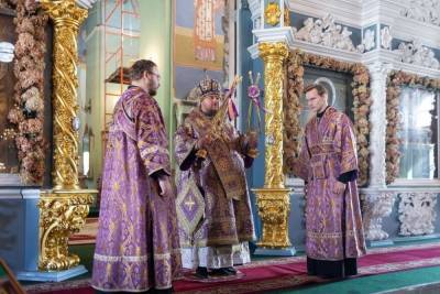 Митрополит Костромской и Нерехтский Ферапонт отслужил молебен об избавлении костромичей от второй волны COVIDа