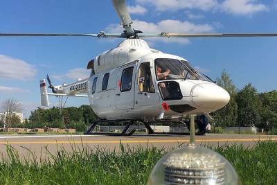 Врачи областной больницы забрали пациента на вертолёте