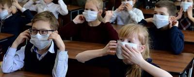 Попова: В России 2% школьников переносят COVID-19 без симптомов