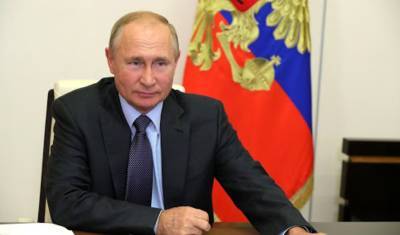 Владимир Путин напомнил россиянам о сохраняющихся рисках коронавируса