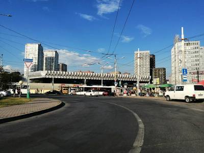 Общественность против: в Ростове на Привокзальной площади построят надземный пешеходный переход
