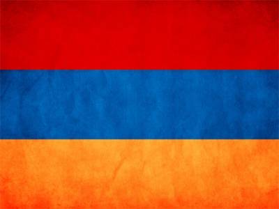 Армения запретила выезд мужчинам призывного возраста