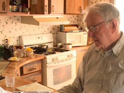 89-летнему доставщику пиццы дали 12 тысяч долларов чаевых