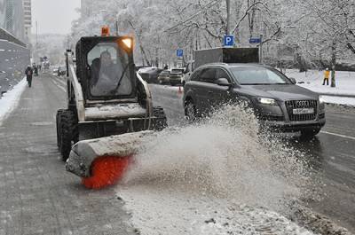 Алтайский край получит средства на закупку автогрейдеров и снегоуборочной техники