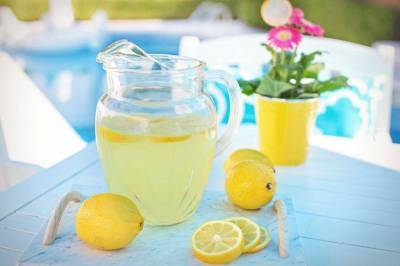 7 причин пить воду с лимоном каждое утро