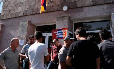 В Армении запретили выезд из страны для всех мужчин из мобрезерва старше 18 лет