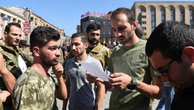 20 тысяч армянских добровольцев из РФ едут воевать в Карабах
