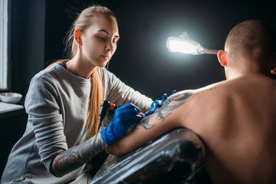 Раскрыта неожиданная опасность татуировок