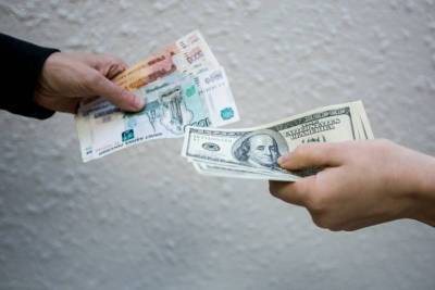Экономист предупредил о близком крахе рубля