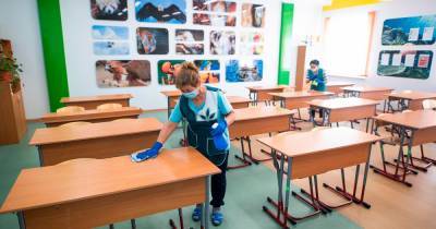 Московских школьников отправят на двухнедельные каникулы из-за коронавируса