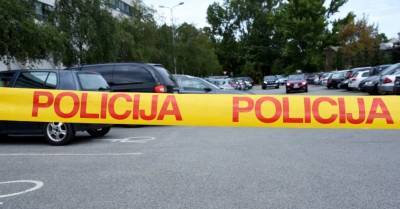 В парке найдено тело 23-летней девушки с колотой раной: полиция предполагает суицид