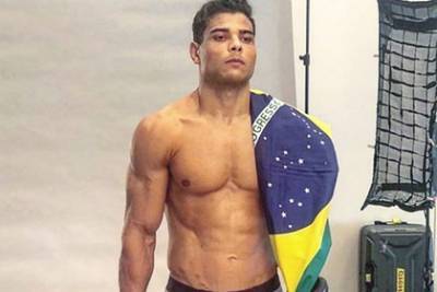 Проигравший чемпиону UFC бразилец разглядел на повторе имитацию секса