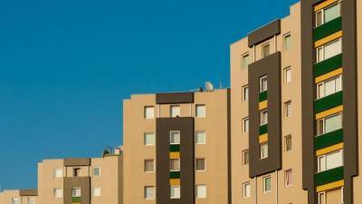 Цены на аренду жилья в Петербурге упали на 4%