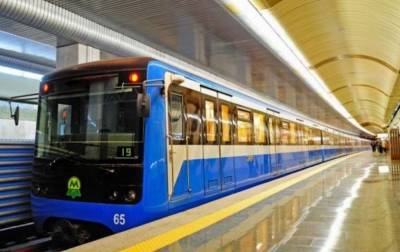 Полиция расследует смерть мужчины в киевском метро