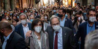 Каталонцы протестуют против решения суда отстранить лидера региона от должности