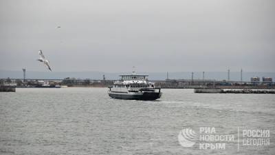 Керченская паромная переправа и порт "Крым" прекратили работу