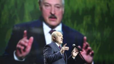 Лукашенко угрожает Макрону