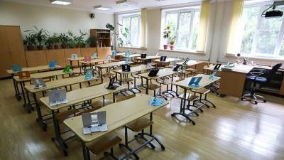 «По рекомендации санитарных врачей»: Собянин объявил о двухнедельных каникулах для школьников Москвы из-за COVID-19