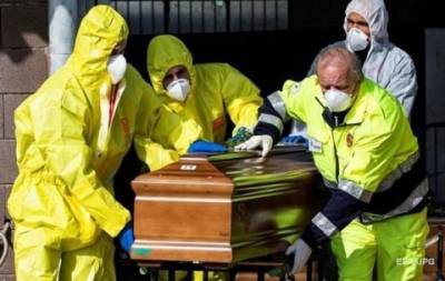 Ежечасно в мире от COVID-19 умирает 226 человек, — Reuters