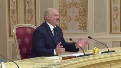 «Аж один рейс! Лучше бы не позорились»: Лукашенко о возобновлении авиасообщения между Белоруссией и Россией