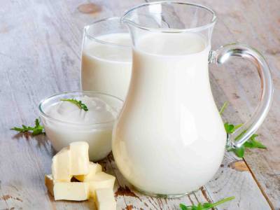 Онкологи рассказали про вред кефира и молока для организма