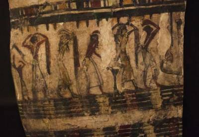Археологи обнаружили саркофаг древнеегипетской царицы Хентакавесс III