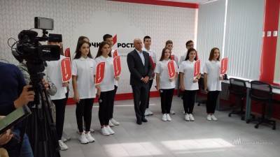 Министр просвещения открыл телемост, в котором поучаствовали школьники из Липецкой области