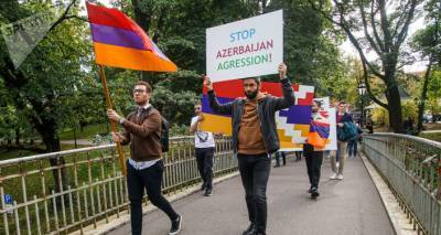 "Нет войне!": латвийские армяне призвали остановить кровопролитие в Нагорном Карабахе
