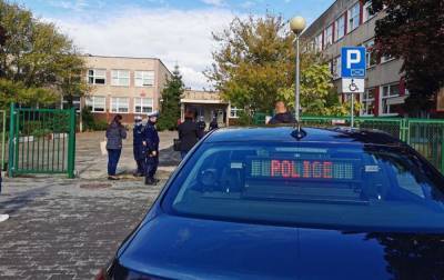В Польше школьница напала с ножом на других учениц, три человека ранены