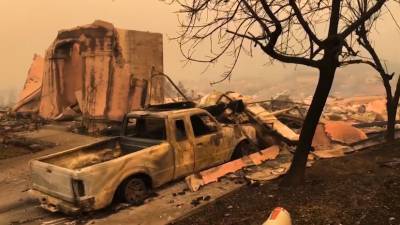Калифорния в огне: не менее трёх человек погибли в результате лесных пожаров, выжжено 1,5 млн га земли