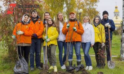 Молодые специалисты «РН-Юганскнефтегаза» провели субботник и высадили деревья