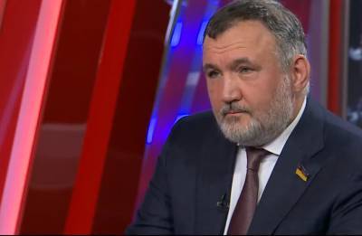 Кузьмин считает, что Медведчук выиграл бы выборы у Зеленского