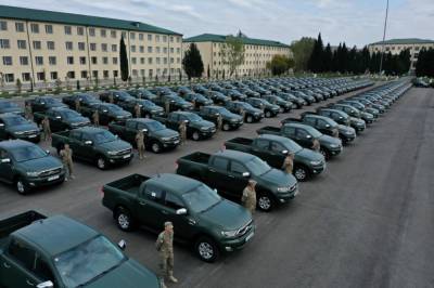 Министерство обороны Грузии приобрело 160 пикапов