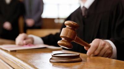 Суд в Башкирии приговорил кассиршу к пяти годам лишения свободы за кражу 25 млн рублей из банка