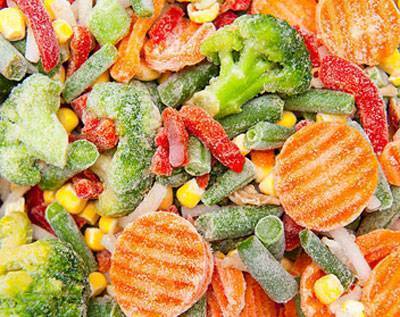 Как получать витамины в холодное время - есть замороженные овощи