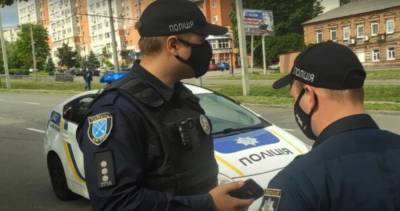 Лже-полицейские устроили издевательства над бездомными в Киеве: "снимали на телефон и..."