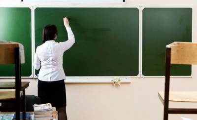 Жители Жлобина попросили отстранить от работы некоторых учителей. И вот что им ответили