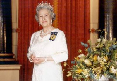 «Королева в бешенстве»: придворные Елизаветы II отказались прислуживать ей в Рождество