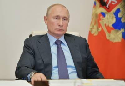 Путин предложил продлить до конца октября действующий порядок выплат медикам за борьбу с COVID-19