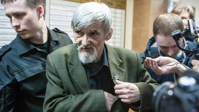 Историку Дмитриеву изменили приговор и дали 13 лет строгого режима