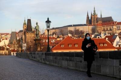 Чехия с 5 октября вводит режим ЧС из-за коронавируса