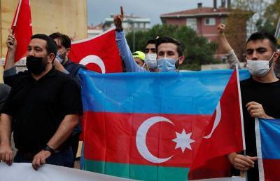 Армения и Азербайджан обвиняют друг друга в атаках, число жертв растет